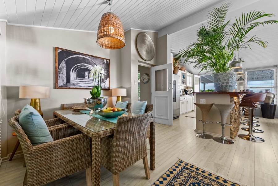 6 Bedroom Property for Sale in Llandudno Western Cape